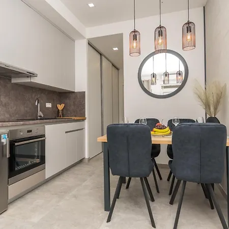 Niko Apartment