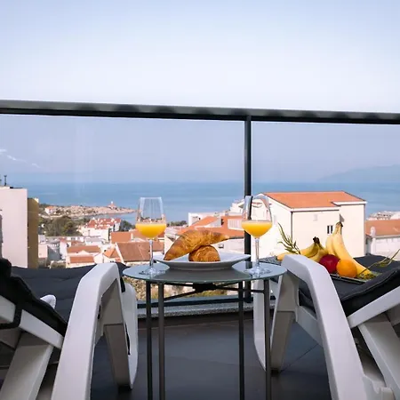 Niko Apartment *