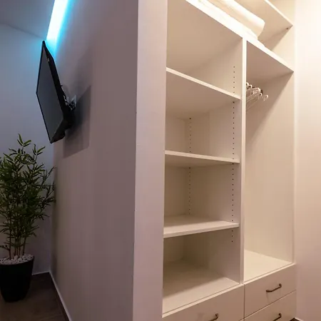 Niko Apartment