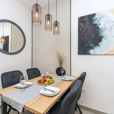 Niko Apartment *