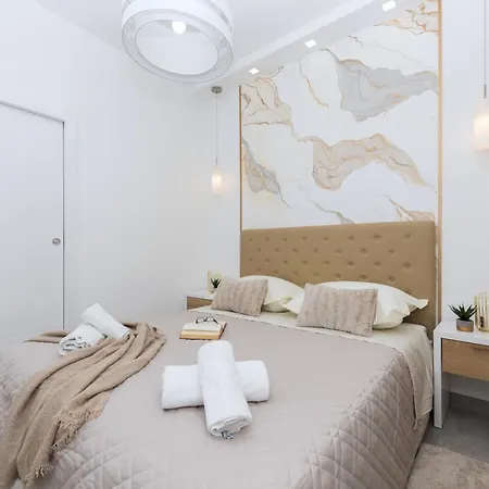 Niko Apartment