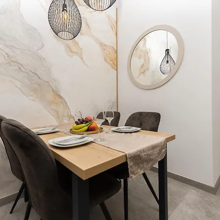 Niko Apartment *